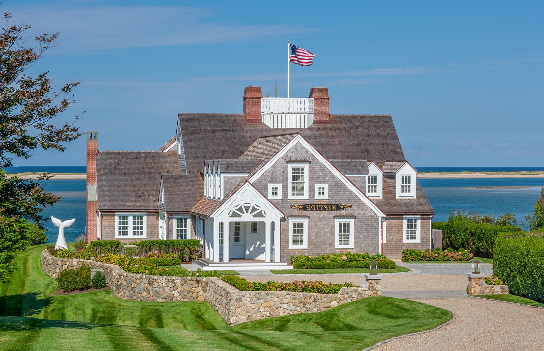 Custom Cape Cod home renovation by Polhemus Savery DaSilva Architects Builders 